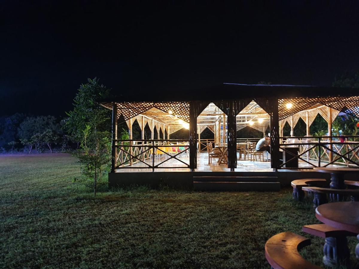 Modhera Sunrise Resort - Tents Bhungas Jungle Restaurants & Candlelight Dining Kalri Exterior foto