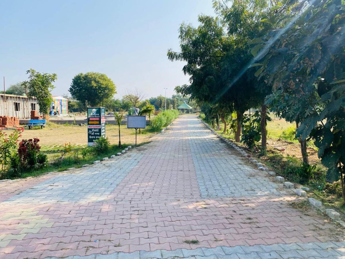 Modhera Sunrise Resort - Tents Bhungas Jungle Restaurants & Candlelight Dining Kalri Exterior foto