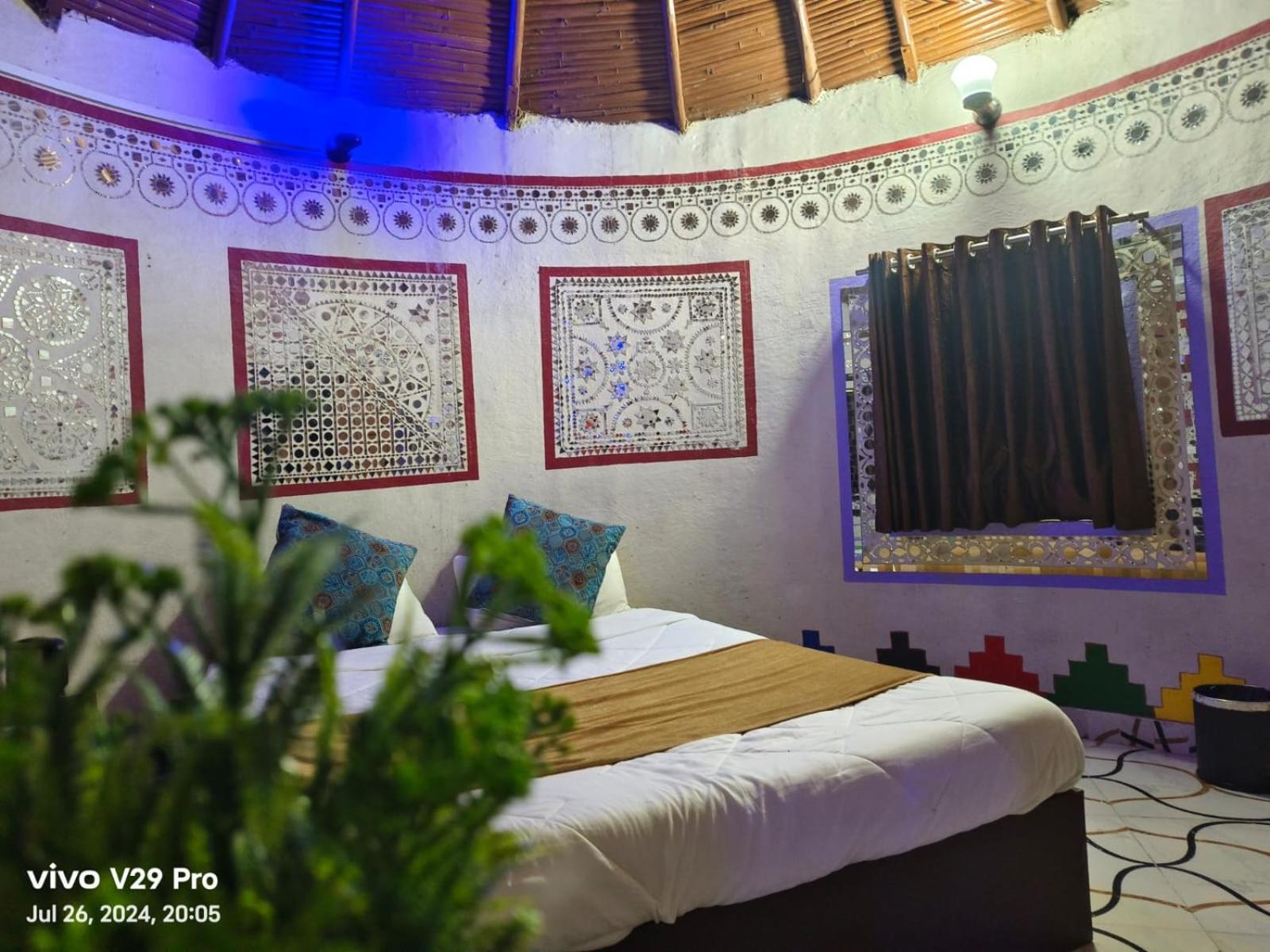 Modhera Sunrise Resort - Tents Bhungas Jungle Restaurants & Candlelight Dining Kalri Exterior foto