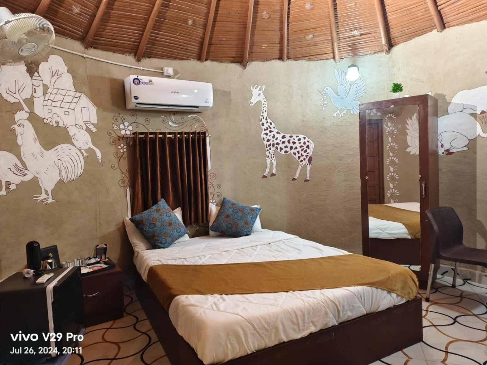 Modhera Sunrise Resort - Tents Bhungas Jungle Restaurants & Candlelight Dining Kalri Exterior foto